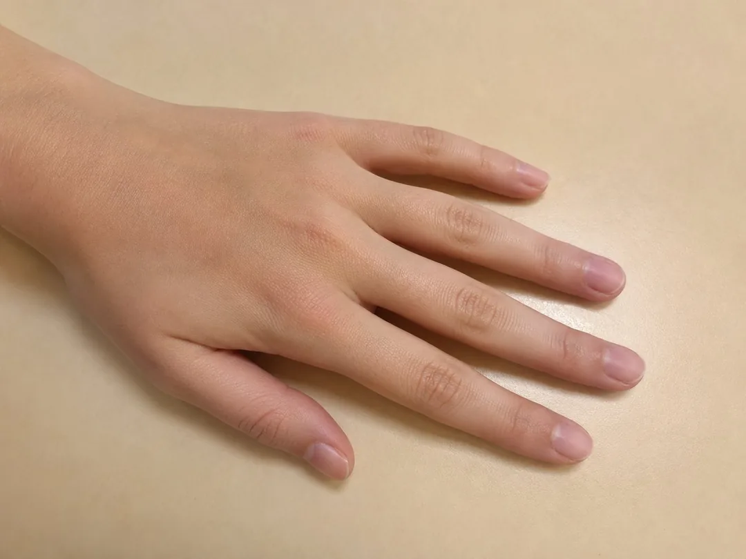Healthy natural grown nails, after the protocol